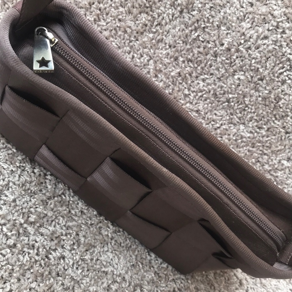 Harvey’s Tan The Original Seatbelt Bag - Picture 3 of 16